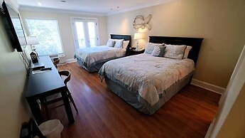 Saint Simons Inn by the Lighthouse