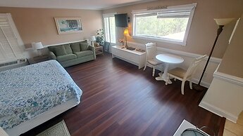 Saint Simons Inn by the Lighthouse