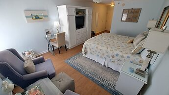 Saint Simons Inn by the Lighthouse