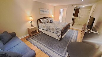 Saint Simons Inn by the Lighthouse