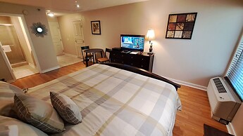 Saint Simons Inn by the Lighthouse