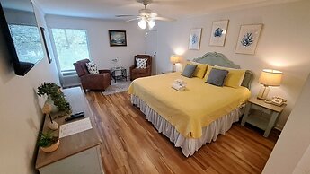 Saint Simons Inn by the Lighthouse