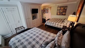 Saint Simons Inn by the Lighthouse