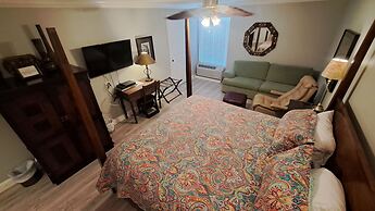 Saint Simons Inn by the Lighthouse