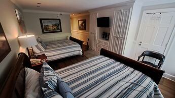 Saint Simons Inn by the Lighthouse