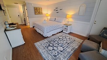 Saint Simons Inn by the Lighthouse