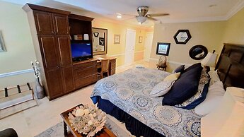 Saint Simons Inn by the Lighthouse