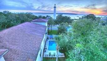 Saint Simons Inn by the Lighthouse