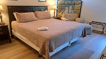 Saint Simons Inn by the Lighthouse