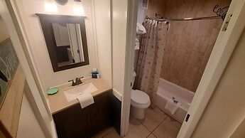 Saint Simons Inn by the Lighthouse