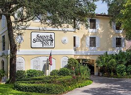 Saint Simons Inn by the Lighthouse