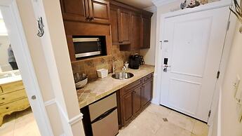 Saint Simons Inn by the Lighthouse