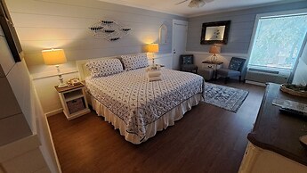 Saint Simons Inn by the Lighthouse