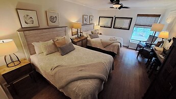 Saint Simons Inn by the Lighthouse