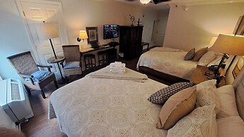 Saint Simons Inn by the Lighthouse
