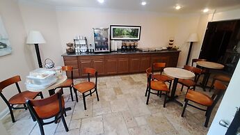 Saint Simons Inn by the Lighthouse