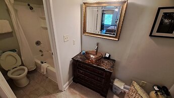 Saint Simons Inn by the Lighthouse