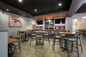 Drury Inn & Suites Dayton North