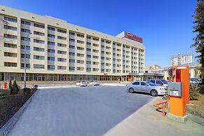 Yuzhniy Hotel