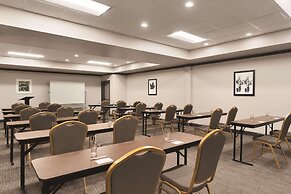 Country Inn & Suites by Radisson, Raleigh-Durham Airport, NC