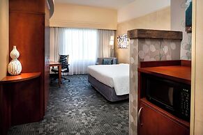 Courtyard by Marriott Kansas City Shawnee