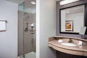 Courtyard by Marriott Kansas City Shawnee