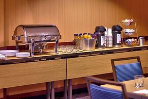 Courtyard by Marriott Kansas City Shawnee