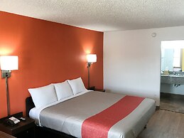 Motel 6 Bryan, TX - University Area