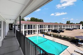 Motel 6 Bryan, TX - University Area