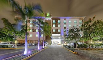 Holiday Inn Express Villahermosa Tabasco 2000, an IHG Hotel