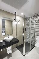 Petit Palace Triball