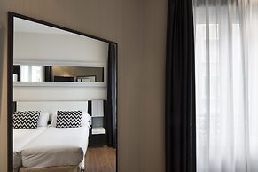 Petit Palace Triball