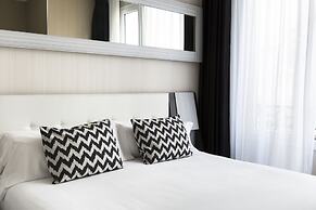 Petit Palace Triball