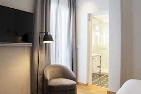 Petit Palace Triball