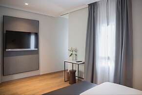 Petit Palace Triball