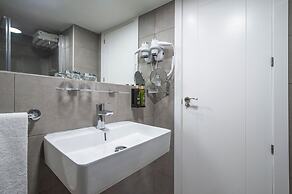 Hotel Costa Málaga (Adutls Recommended) by Pierre & Vacances