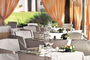 COLONNA GRAND HOTEL CAPO TESTA, a Colonna Luxury Beach Hotel, Santa Te