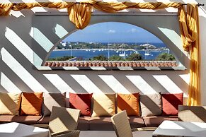 COLONNA GRAND HOTEL CAPO TESTA, a Colonna Luxury Beach Hotel, Santa Te