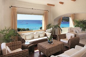 COLONNA GRAND HOTEL CAPO TESTA, a Colonna Luxury Beach Hotel, Santa Te