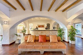 COLONNA GRAND HOTEL CAPO TESTA, a Colonna Luxury Beach Hotel, Santa Te