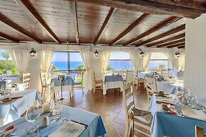 COLONNA GRAND HOTEL CAPO TESTA, a Colonna Luxury Beach Hotel, Santa Te