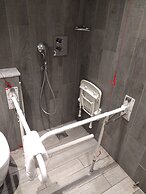 DoubleTree by Hilton Edinburgh - Queensferry Crossing