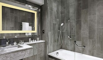 DoubleTree by Hilton Edinburgh - Queensferry Crossing