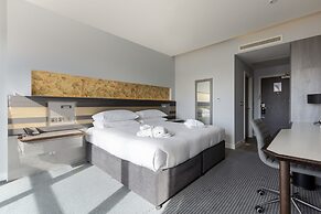 DoubleTree by Hilton Edinburgh - Queensferry Crossing