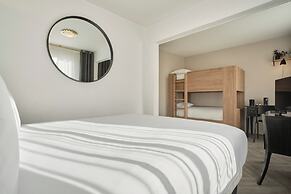 Chromatics Hotel & Restaurant The Hill Club by happyculture