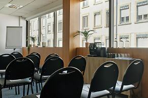 Chromatics Hotel & Restaurant The Hill Club by happyculture