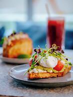 Chromatics Hotel & Restaurant The Hill Club by happyculture
