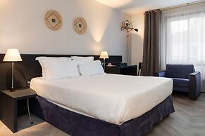Chromatics Hotel & Restaurant The Hill Club by happyculture