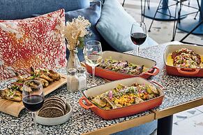 Chromatics Hotel & Restaurant The Hill Club by happyculture
