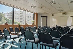 Chromatics Hotel & Restaurant The Hill Club by happyculture